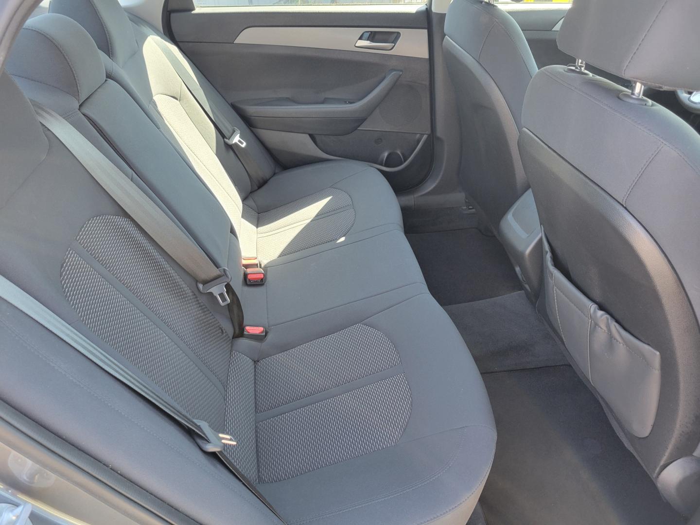 2018 Grey /Black Hyundai Sonata SE (5NPE24AF5JH) with an 2.4L I4 engine, 6 Speed Automatic transmission, located at 450 N Russell, Missoula, MT, 59801, (406) 543-6600, 46.874496, -114.017433 - Photo#20